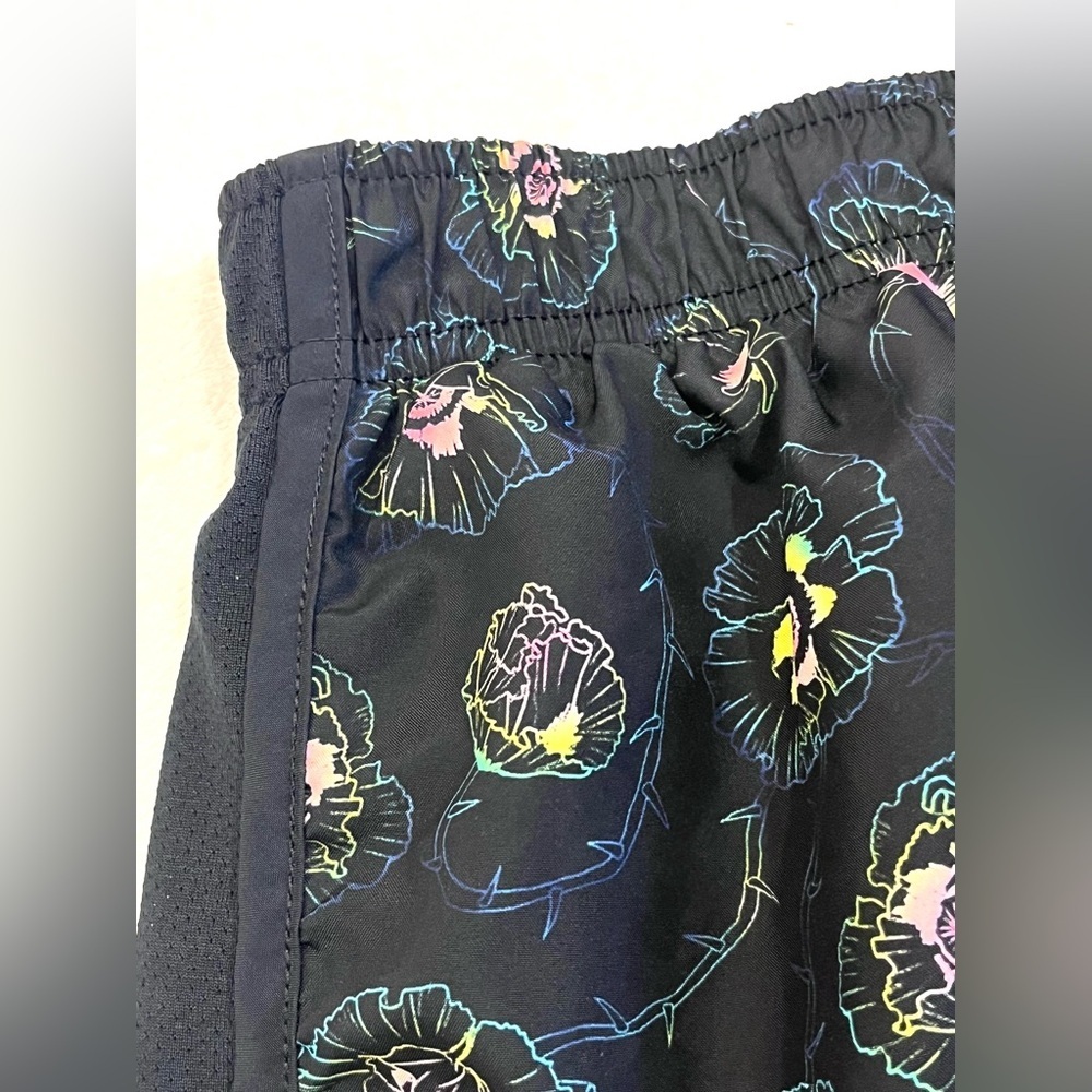 Nike Women's Tempo Dri-Fit Black Floral Print Running Athletic Drawstring Shorts - Picture 5 of 16